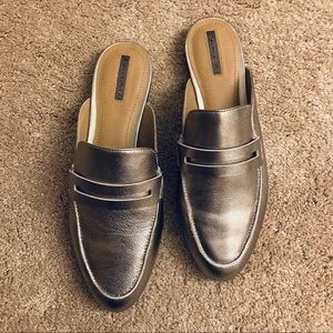 SOLD!!! NWOT Tahari Flora Silver Mules Slip Ons